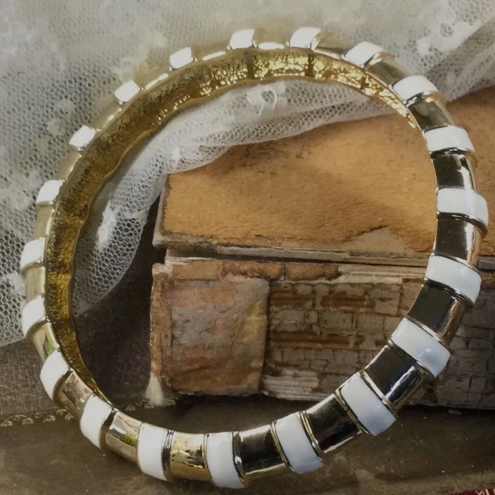 RLL LAUREN RALPH LAUREN Off-White Enamel Gold Tone Striped Bengal Bracelet